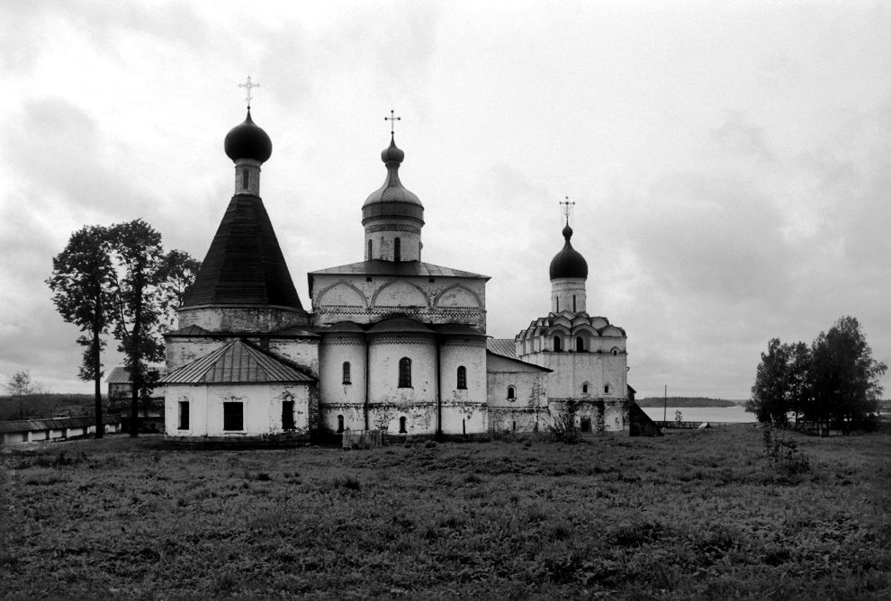 Ферапонтово, с.
Россия. Вологодская обл.. Кирилловский р-н
Ферапонтовский Богородице-Рождественский монастырь
1995-08-10
© Фотографии Уильяма Брумфилда