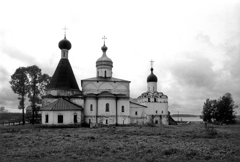 Ферапонтово, с.
Россия. Вологодская обл.. Кирилловский р-н
Ферапонтовский Богородице-Рождественский монастырь
1995-08-10
© Фотографии Уильяма Брумфилда