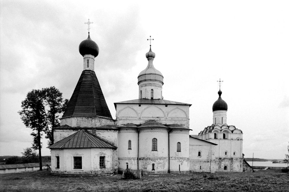 Ферапонтово, с.
Россия. Вологодская обл.. Кирилловский р-н
Ферапонтовский Богородице-Рождественский монастырь
1996-07-31
© Фотографии Уильяма Брумфилда