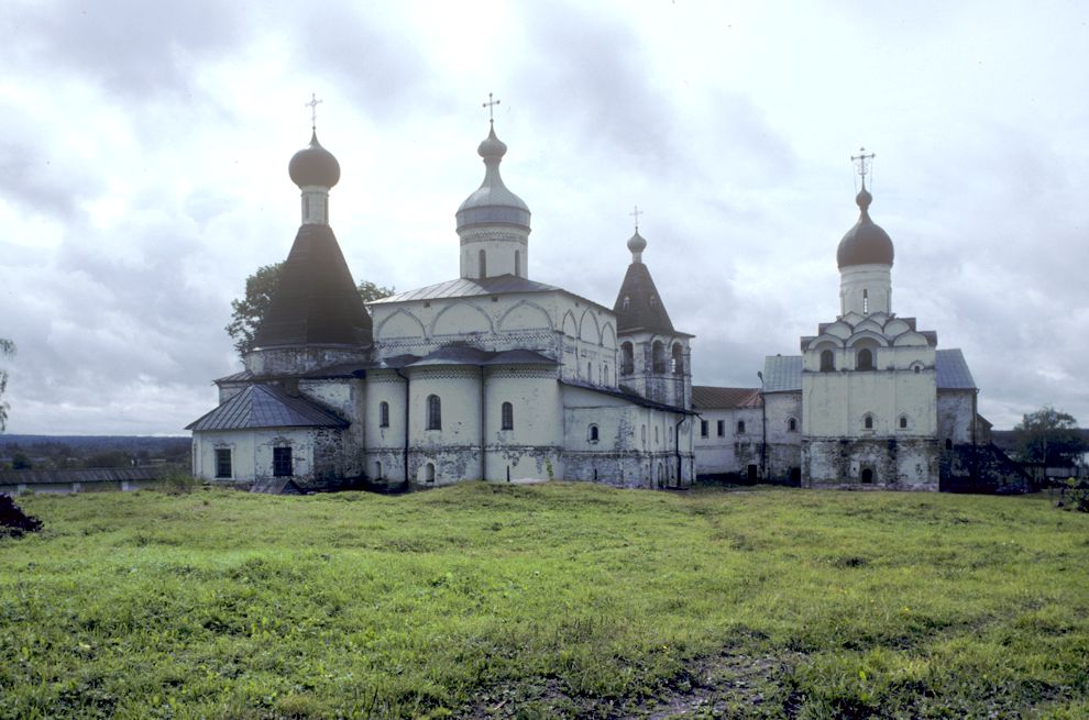 Ferapontovo
Russia. Vologda Region. Kirillovskii District
Ferapontov Monastery of Nativity of the Mother of God
1995-08-10
© Photographs by William Brumfield