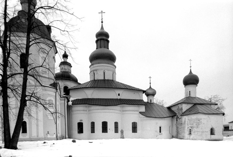 Kirillov
Russia. Vologda Region. Kirillovskii District
St. Kirill-Belozersk monastery
Church of St. Kirill
2001-04-01
© Photographs by William Brumfield