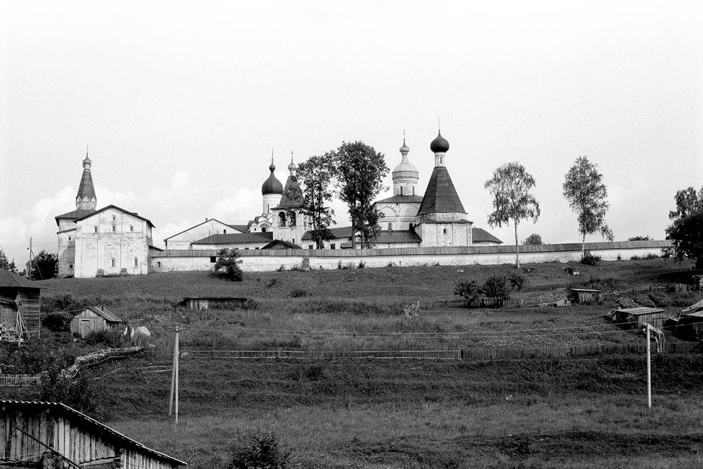 Ferapontovo
Russia. Vologda Region. Kirillovskii District
Ferapontov Monastery of Nativity of the Mother of God
1996-07-31
© Photographs by William Brumfield