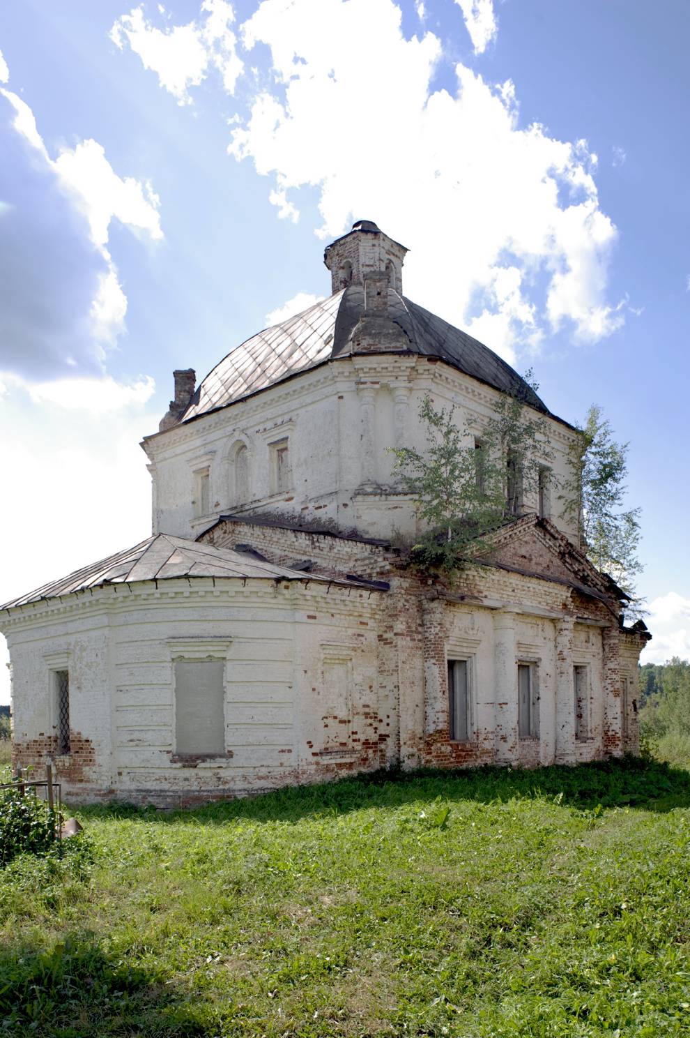 Olesh`
Russia. Kostroma Region. Galichskii District
Church of Saint Nicholas
2010-08-12
© Photographs by William Brumfield