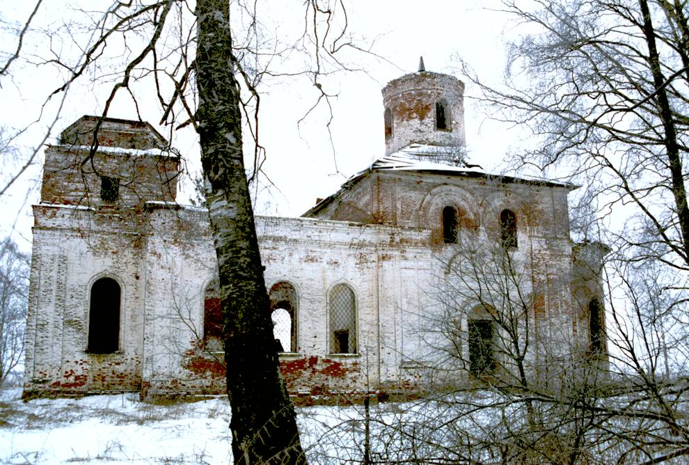 Едома, с. (Железнодорожный с-с)
Россия. Вологодская обл.. Шекснинский р-н
Церковь Благовещения Пресвятой Богородицы
2006-12-30
© Фотографии Уильяма Брумфилда