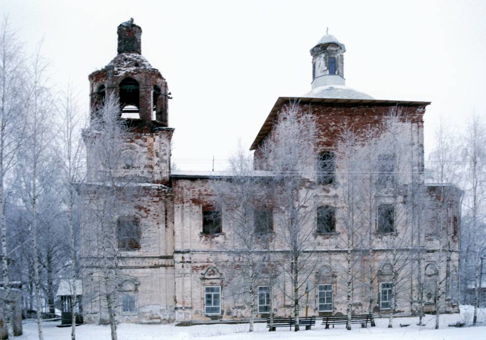 Charomskoe
Russia. Vologda Region. Sheksna District
Church of Elijah the Prophet
2006-12-30
© Photographs by William Brumfield