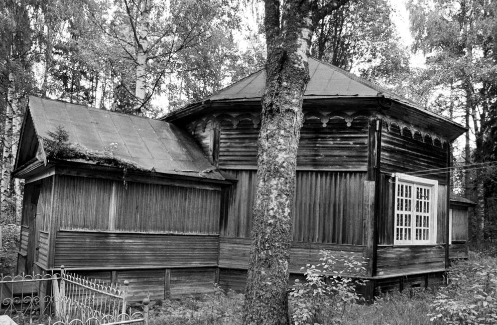 Lunevo
Russia. Vologda Region. Vashkinskii District
Log church of Saint Mitrofan
2006-08-27
© Photographs by William Brumfield