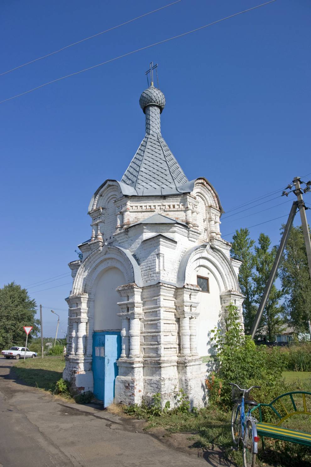 Liubim
Russia. Yaroslavl Region. Lyubimskii District
Chapel of Saint Alexander Nevskii
2010-08-12
© Photographs by William Brumfield