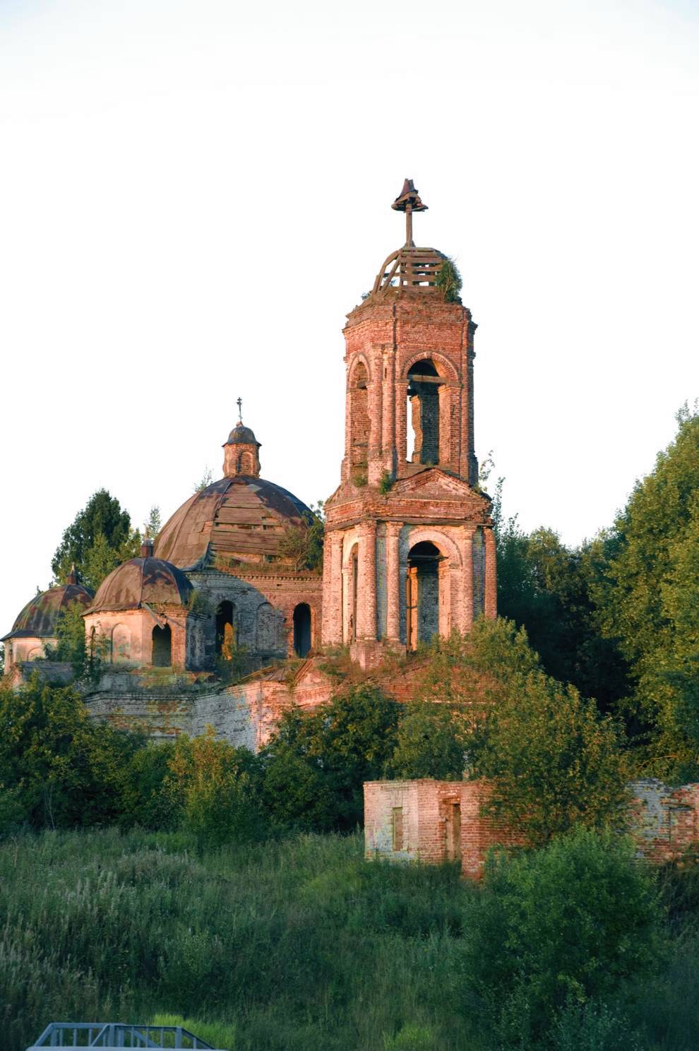 Minino
Russia. Yaroslavl Region. Lyubimskii District
Church of the Miraculous Image of the Savior
2010-08-12
© Photographs by William Brumfield